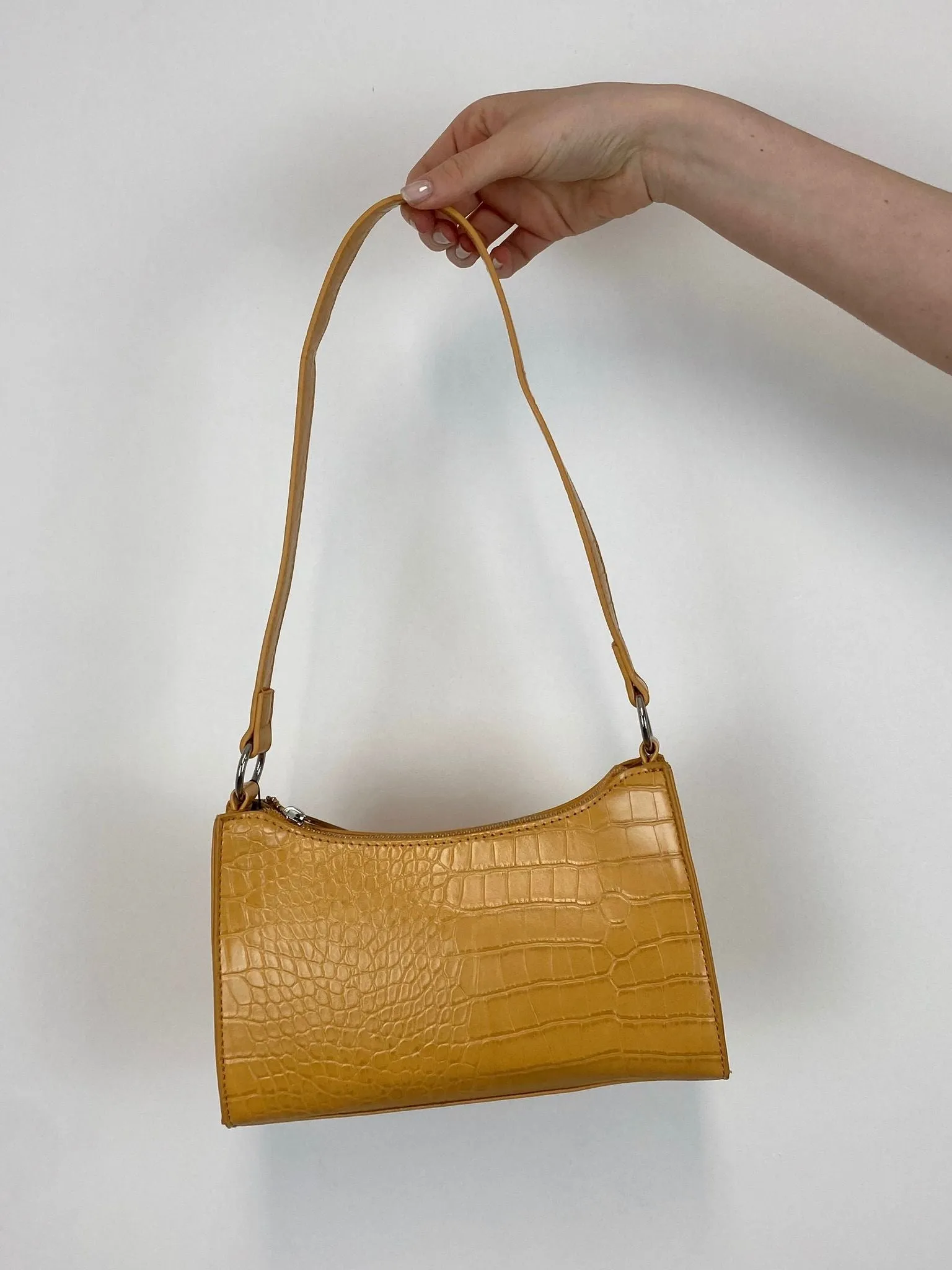 Chillie Shoulder Bag (Various Colours)