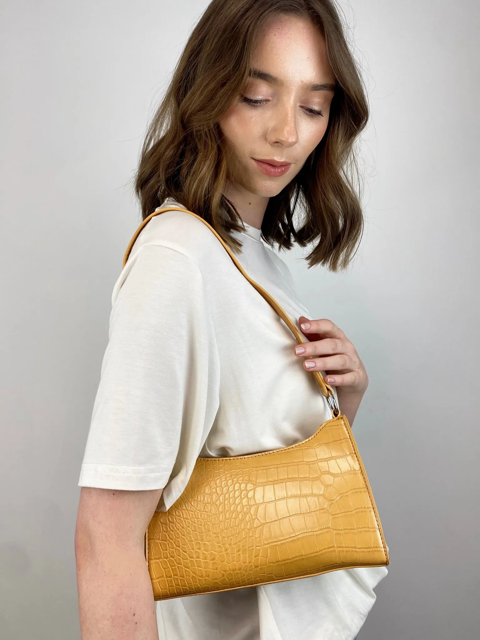 Chillie Shoulder Bag (Various Colours)