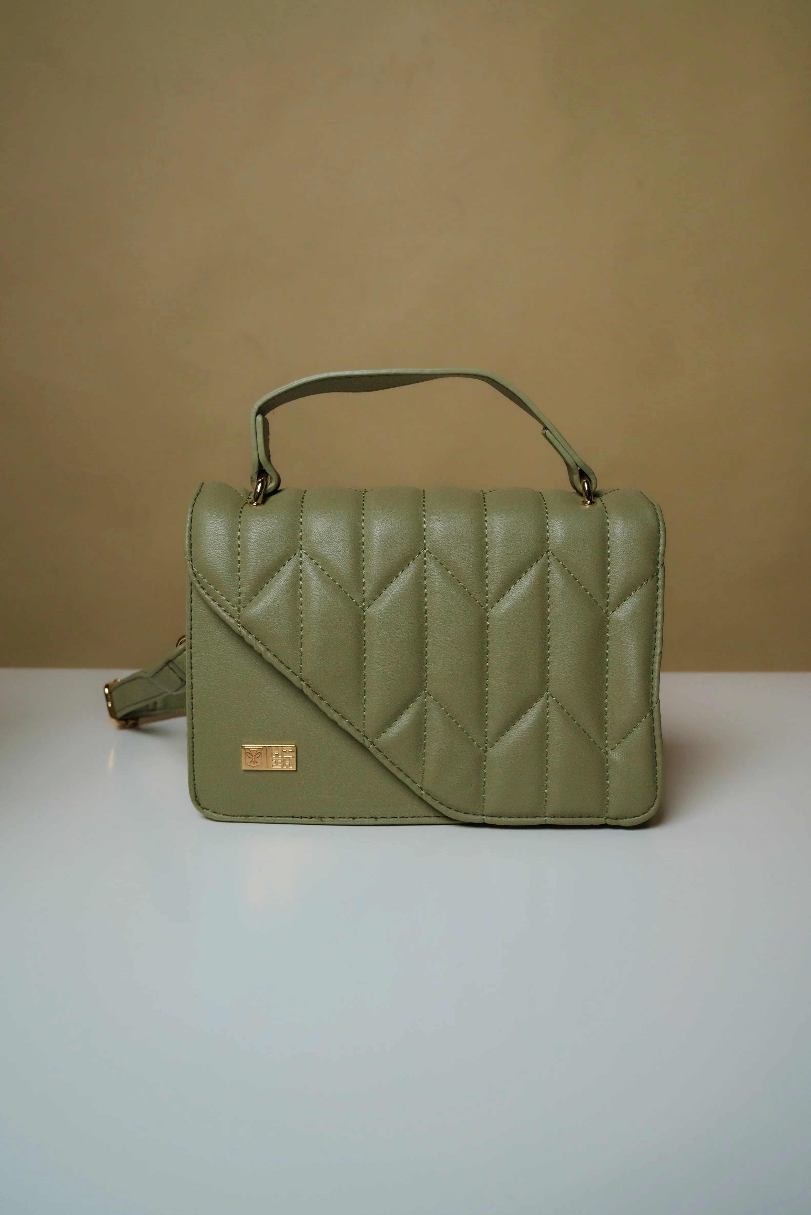 OLIVE ARROW QUILT CROSS-BODY BAG