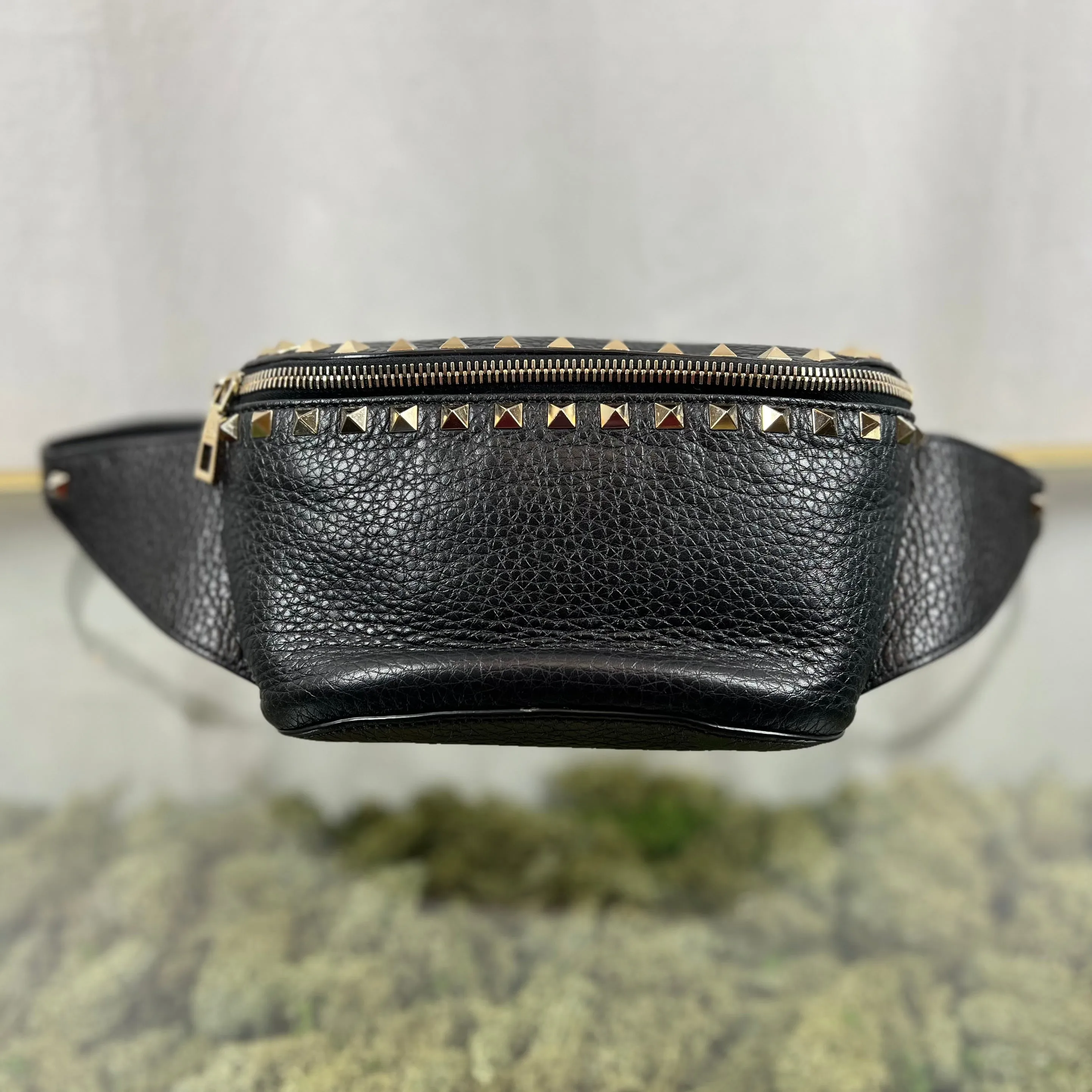 VALENTINO Rockstud Black Leather Belt Bag